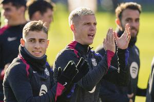 完美体育网页入口-每体：若巴萨买不到左边锋，弗里克可从一队选4人&amp;青年队6人替代